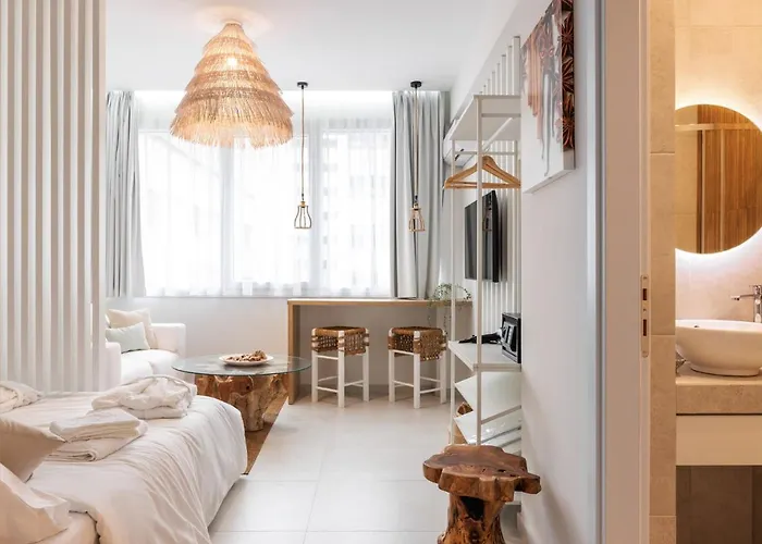 Апарт-отель Vanilla Boutique Atmabnb 12 3*