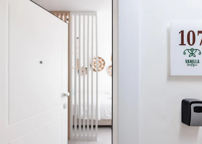 Vanilla Boutique Atmabnb 12 3* Thessaloníki